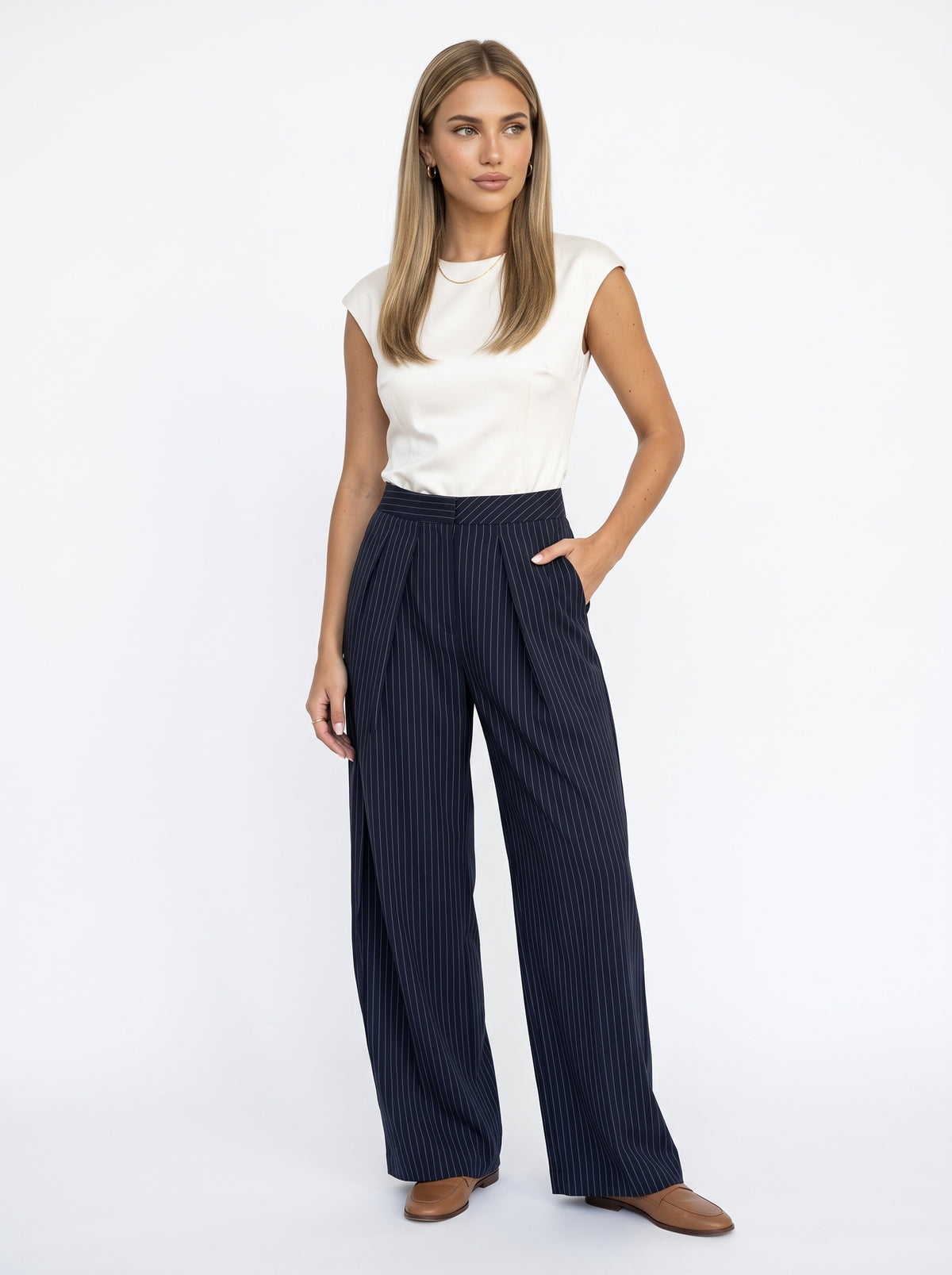 AURA - pantalones informales minimalistas de rayas plisadas